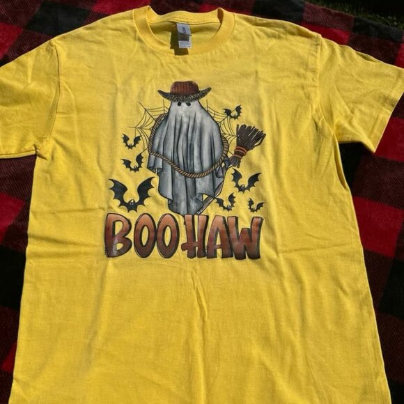 Newly pressed Halloween Gildan tee - Picture 1 of 2